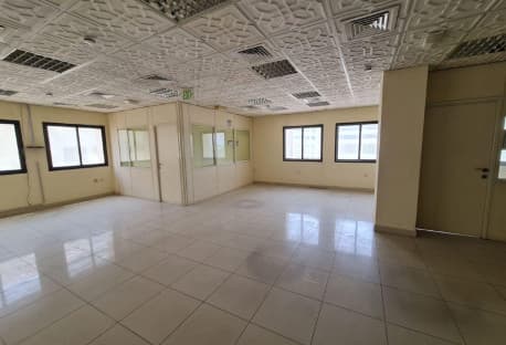 150 SQM | Office space | Toilets | Pantry