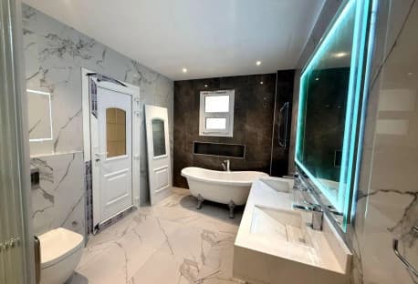 ULTRA-LUXURY 6BR VILLA WITH POOL & BASEMENT