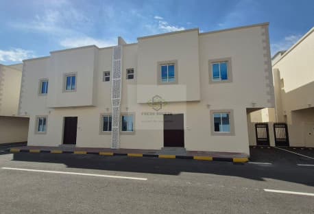 Brand New UF 6BHK Compound Villa In Al-Kheesa