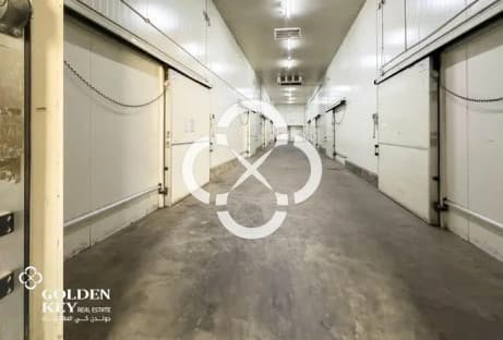 Cold Storage Warehouse for RentꟷAll Bills Included