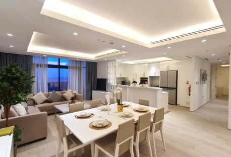 BILLS FREE | LUXURIOUS 2 BHK FURNISHED + BALCONY