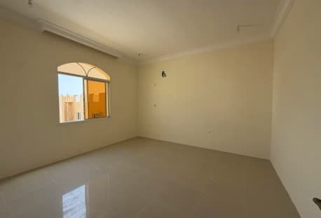 Brand New Villa 7 bedrooms-for Sale Umm Salal Ali