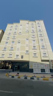 SPACIOUS 4 BHK FLATS AVAILABLE FOR EXECUTIVES BACHLORS @ NAJMA