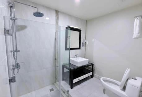 free month furnished 1bhk@ compound+pool+gym