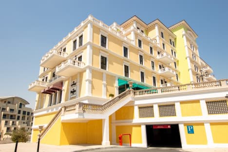 Fully furnished office space for rent in DOHA, The Pearl   for 1 person with everything taken care of