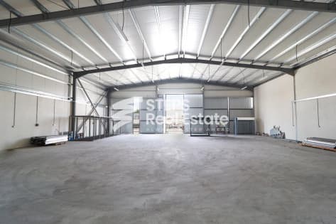 Spacious 420 SQM Warehouse in New Industrial Area