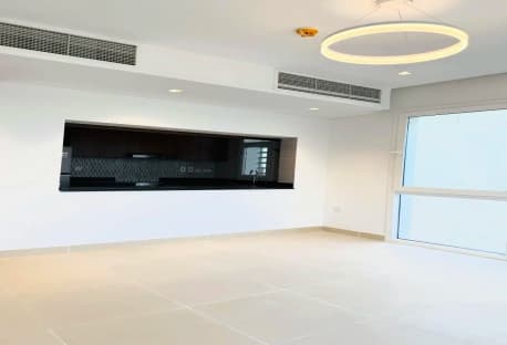Luxury 3Bedroom with 4baths flat at Corniche area