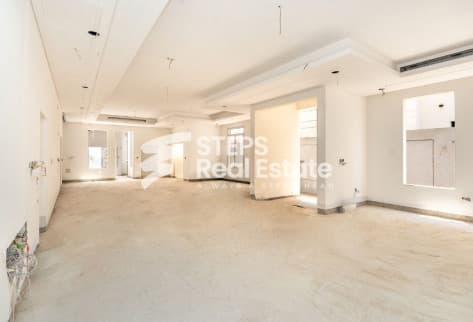 New Spacious Villa with City Views in Al Thumama