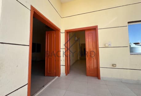 Massive 13-Bedroom Villa in Al Dhakhira