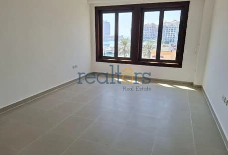 DUPLEX TOWNHOUSE. 3 bedroom + maid room + office