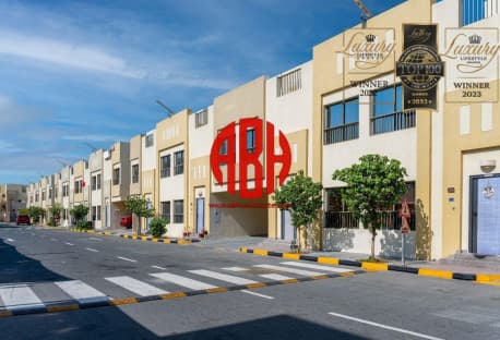 FREEHOLD 2-BDR | FULLY FURNISHED | MOVE-IN READY