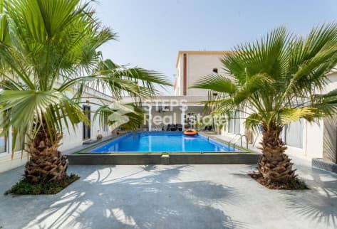 Luxurious Esteraha with Private Pool in Al Ruwais