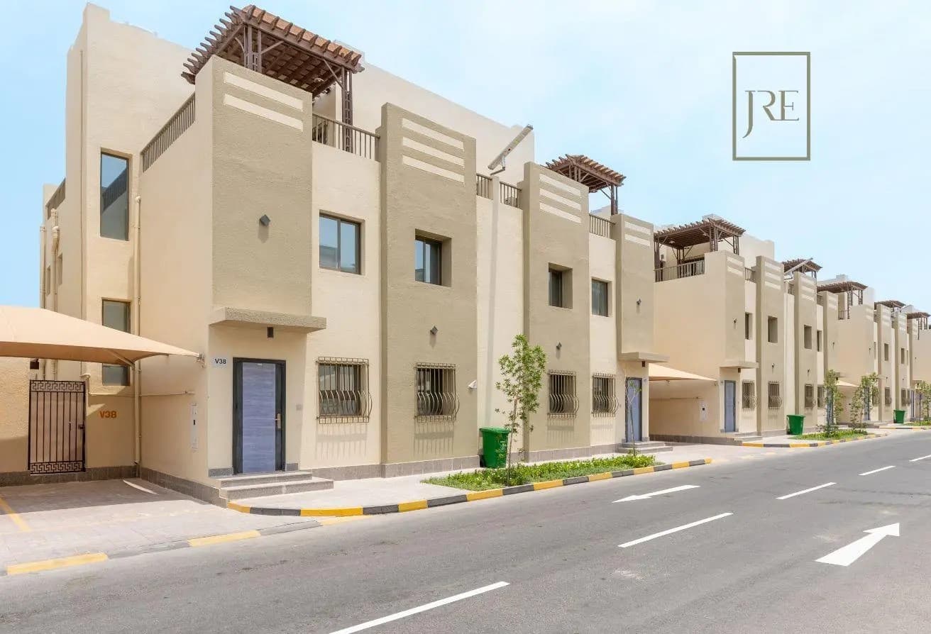 Spacious 5-Bedroom Compound Villa for Sale-Wukair