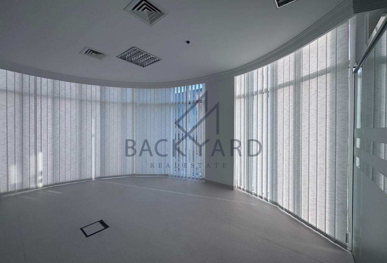 Modern 120sqm Office in Al Nasir with Glass Fit