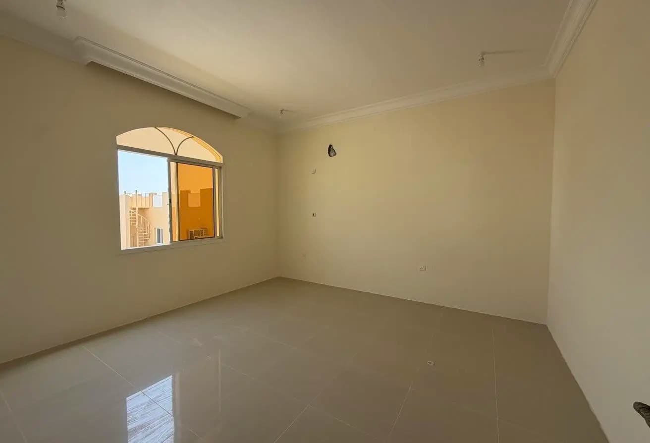 Brand New Villa 7 bedrooms-for Sale Umm Salal Ali