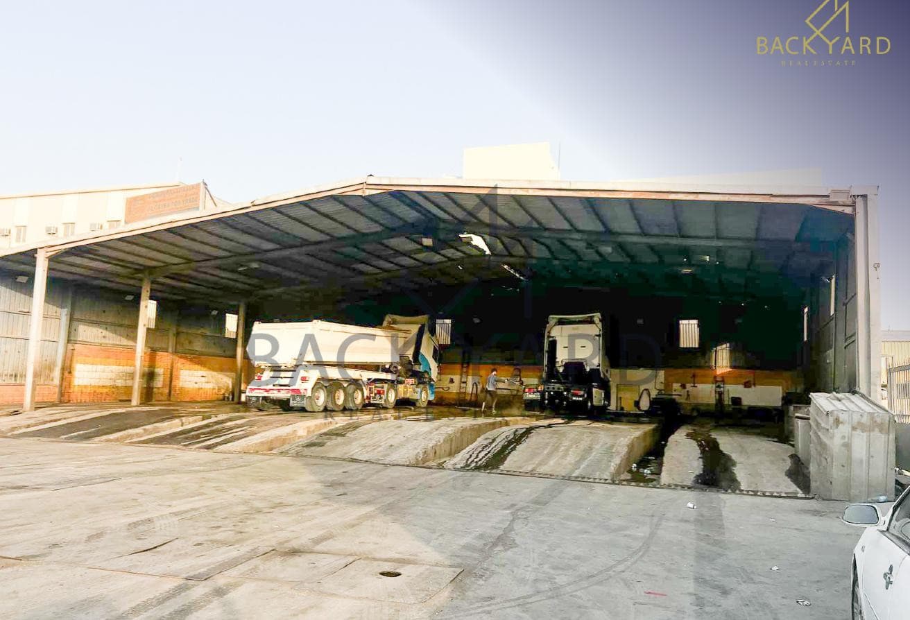 Service Center with Camp – Industrial Area