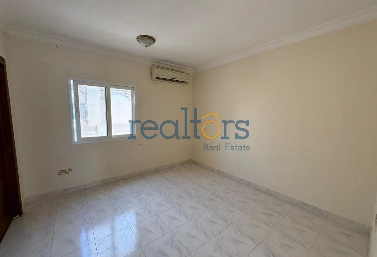 3 BED WITH STORAGE VILLA SF INCLUDING BILLS & MNTC