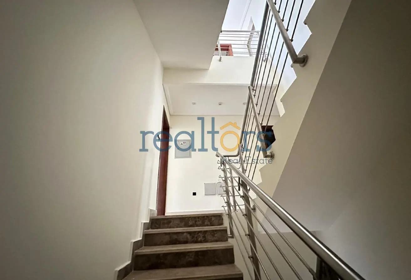 Excellent Villa with Modern Amenities