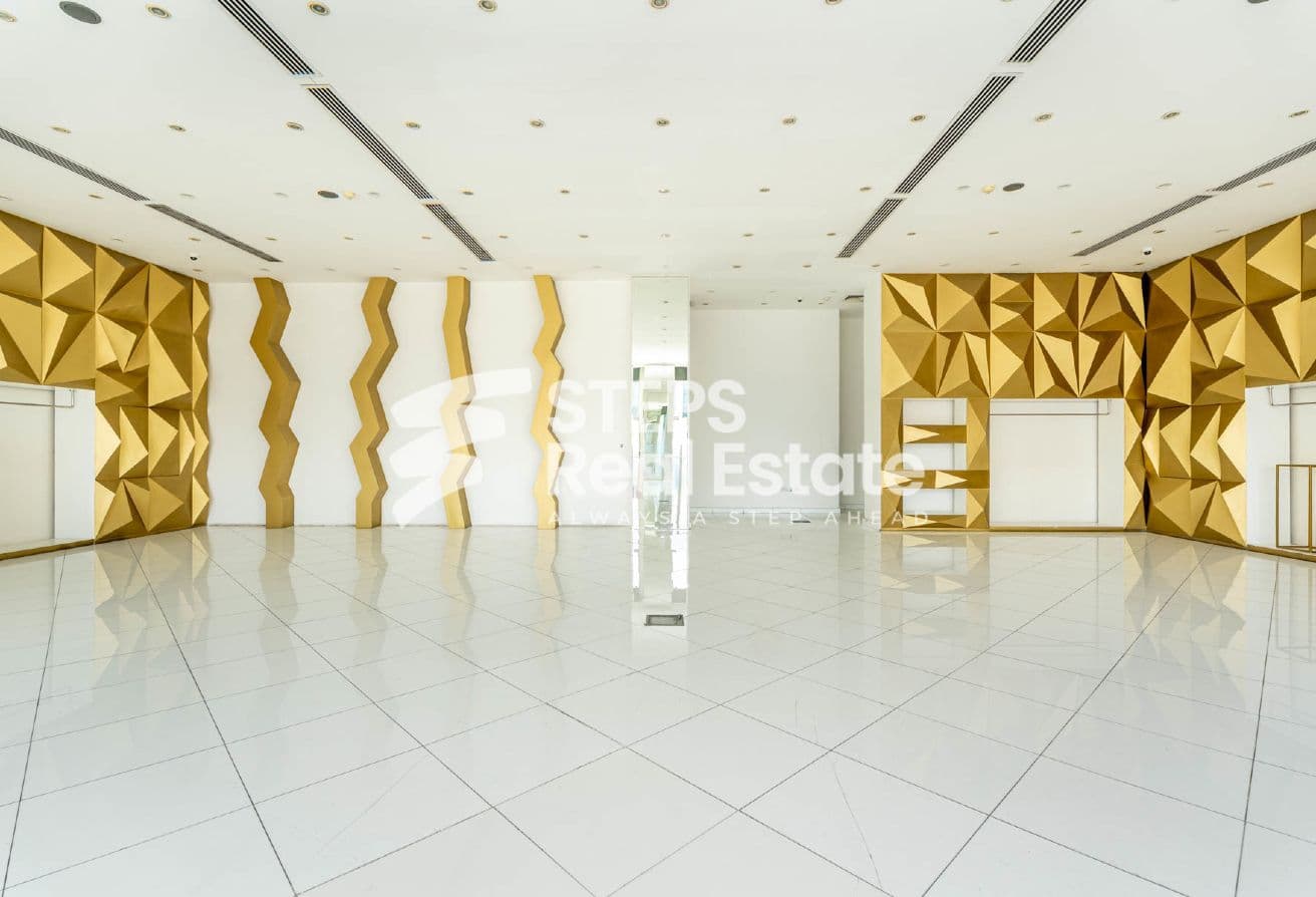 Prime Main Road Shop for Rent in Fereej Al Soudan