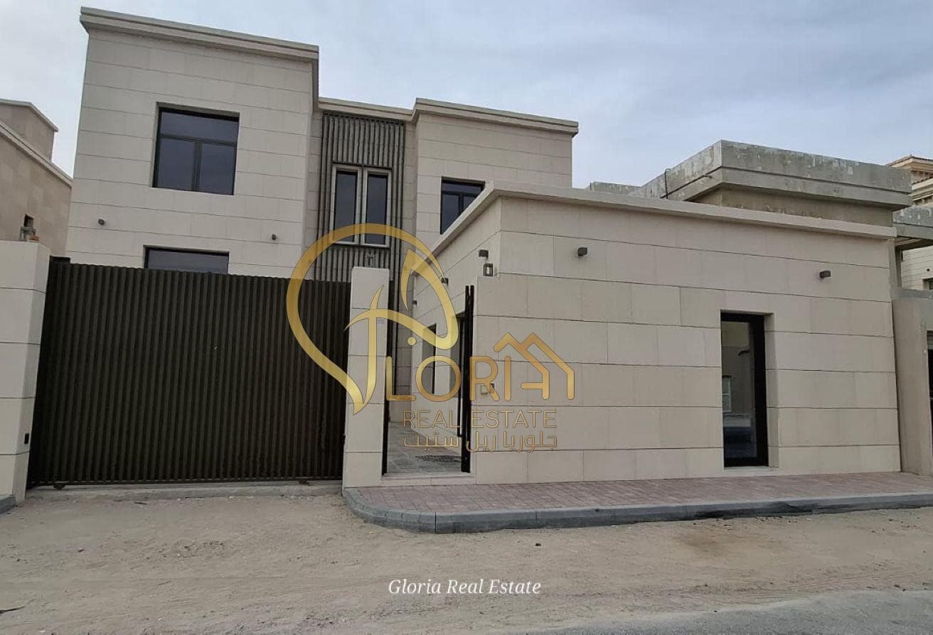 فرصة نادرة لامتلاك فيلا فاخرة مع مسبح