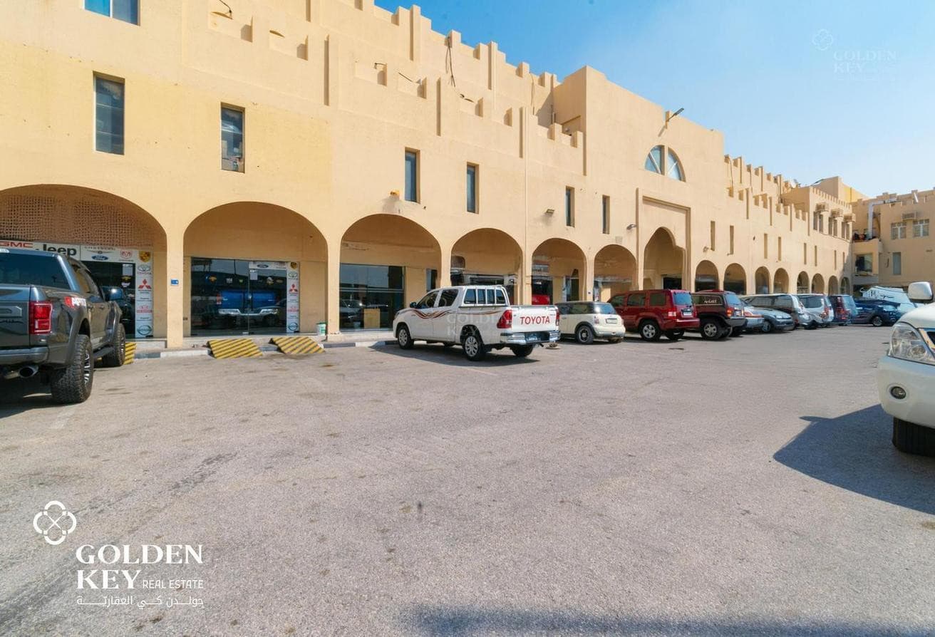 CAR MAINTENANCE SHOP | ACCESSIBLE | 180 SQM