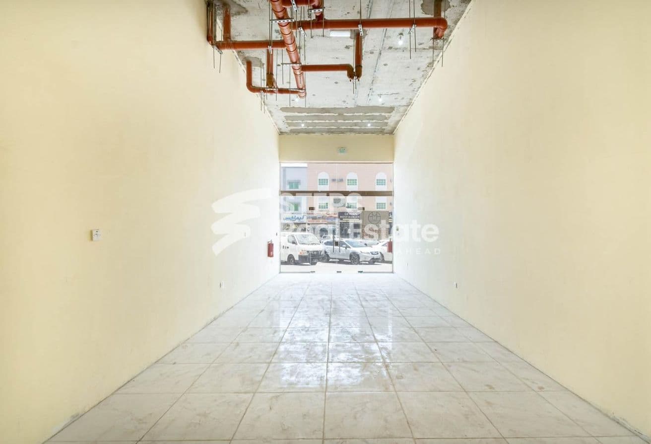 Spacious Commercial Shop with 1 Month Free